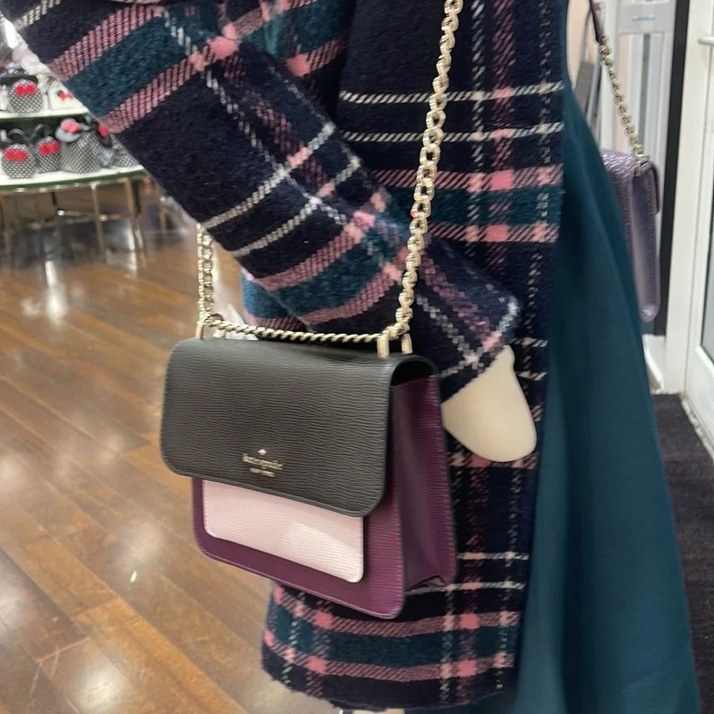 Kate Spade Remi Flap Chain Crossbody
Colorblock
Ripe Plum - Picture 3 of 16